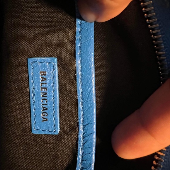 Balenciaga Ladies Classic Nano City crossbody - Picture 8 of 11